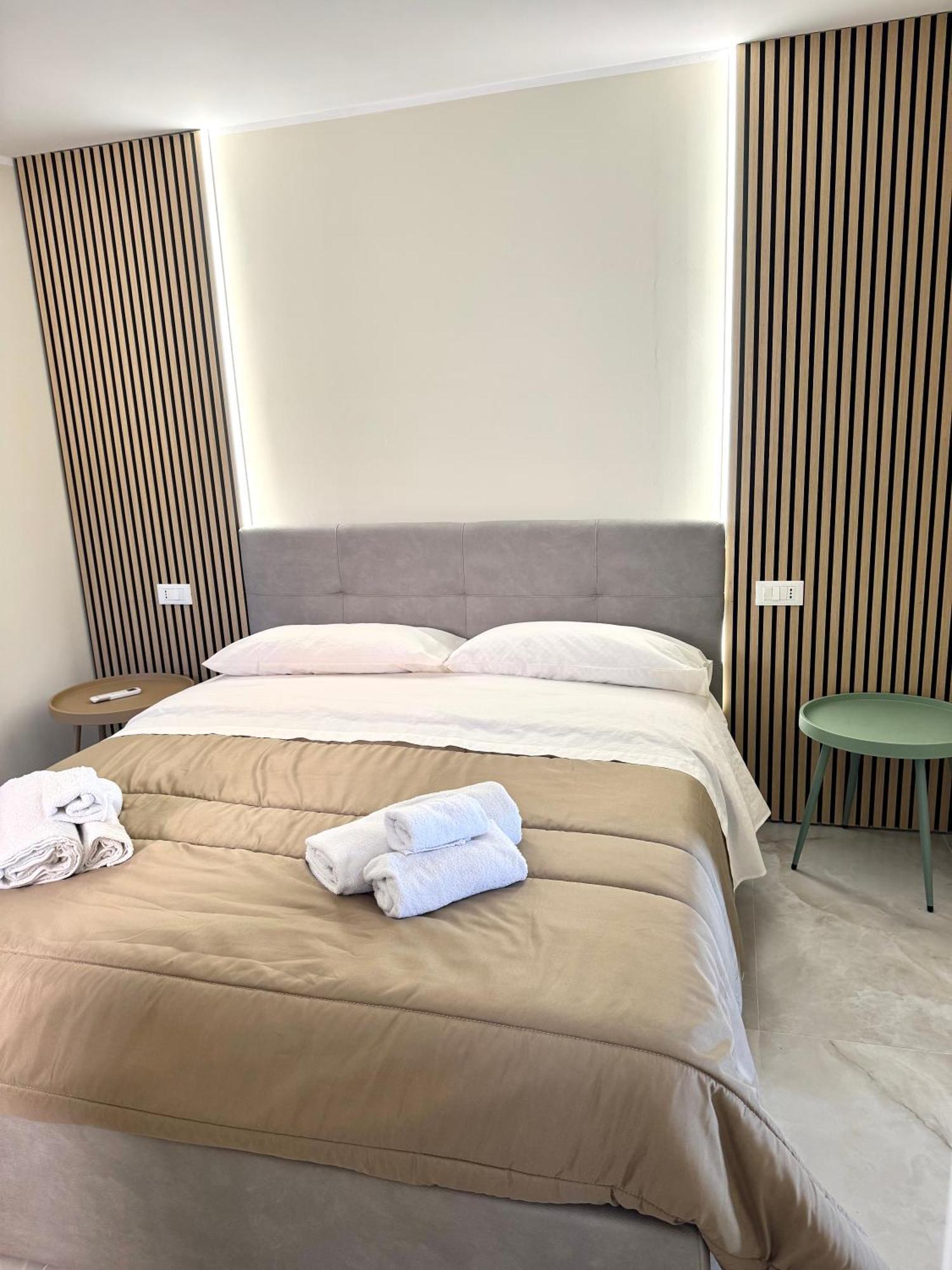 Bed and Breakfast Charm Airport à Reggio de Calabre Extérieur photo