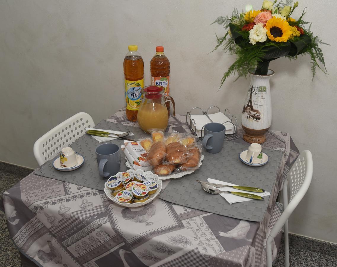 Bed and Breakfast Charm Airport à Reggio de Calabre Extérieur photo